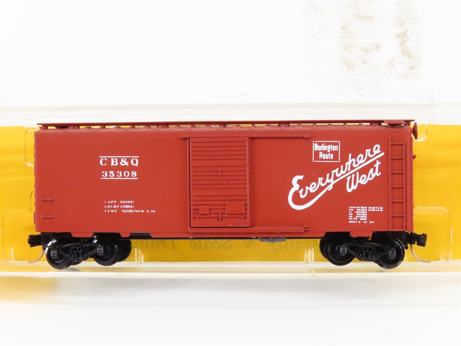 N Scale Micro-Trains 20130 CB&Q Chicago, Burlington & Quincy 40' Box Car RTR