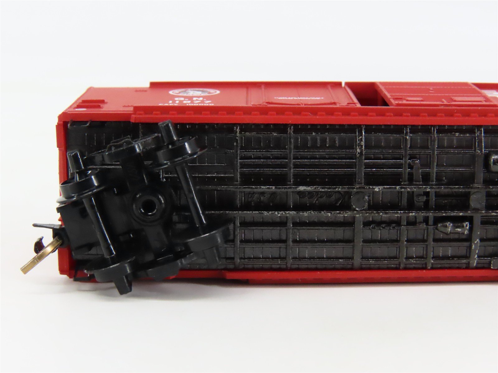 N Scale Micro-Trains 22020 GN Great Northern 40' Box Car 11877 RTR