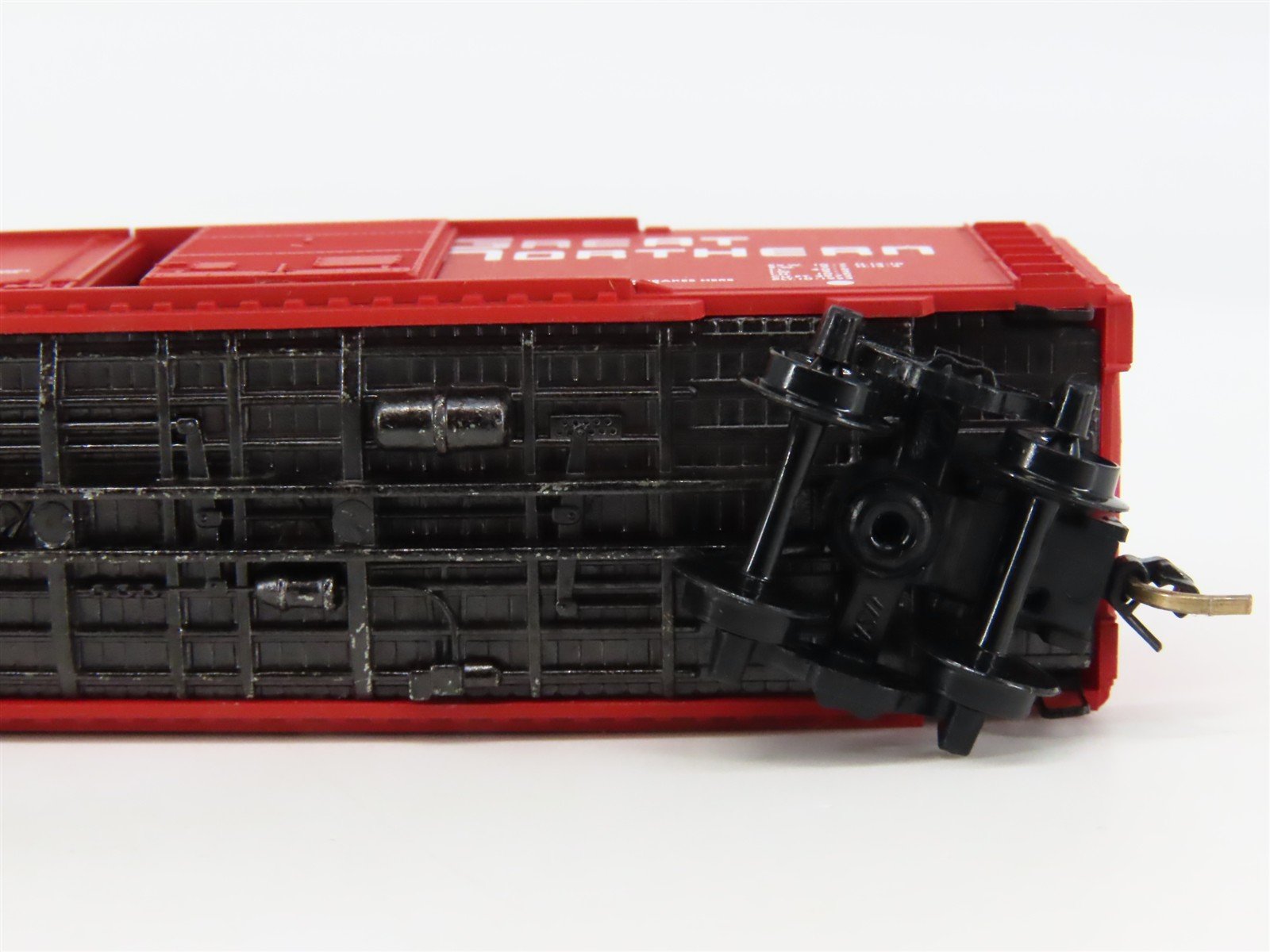 N Scale Micro-Trains 22020 GN Great Northern 40' Box Car 11877 RTR