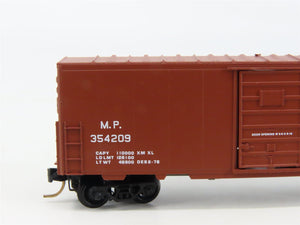 N Scale Micro-Trains 24200 MP Missouri Pacific 40' Box Car 354209 RTR