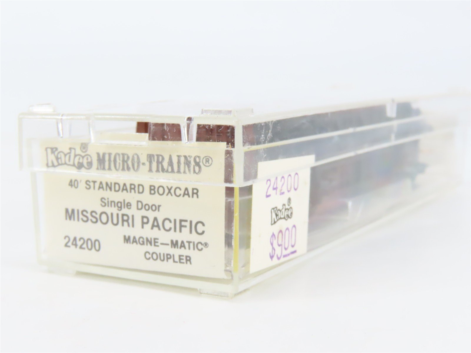N Scale Micro-Trains 24200 MP Missouri Pacific 40' Box Car 354209 RTR