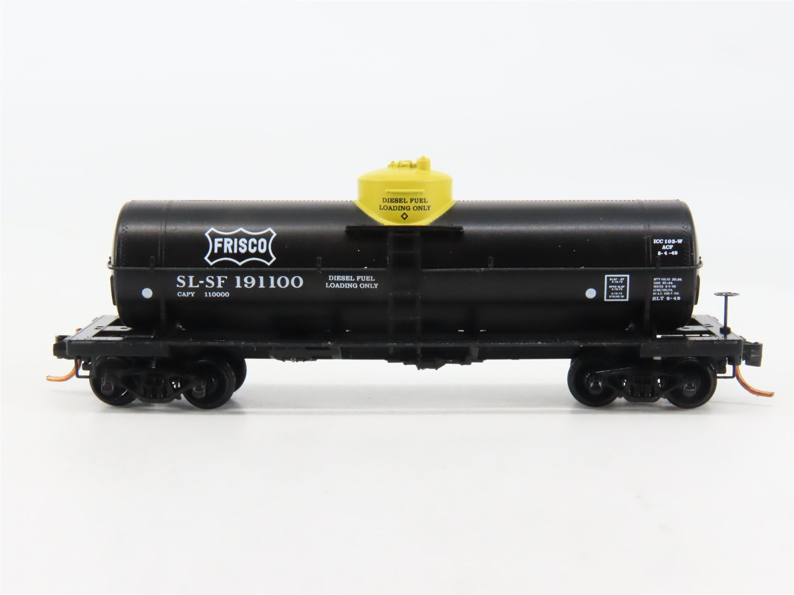 N Scale Micro-Trains 06500712 39' Single Dome Tank Car RTR