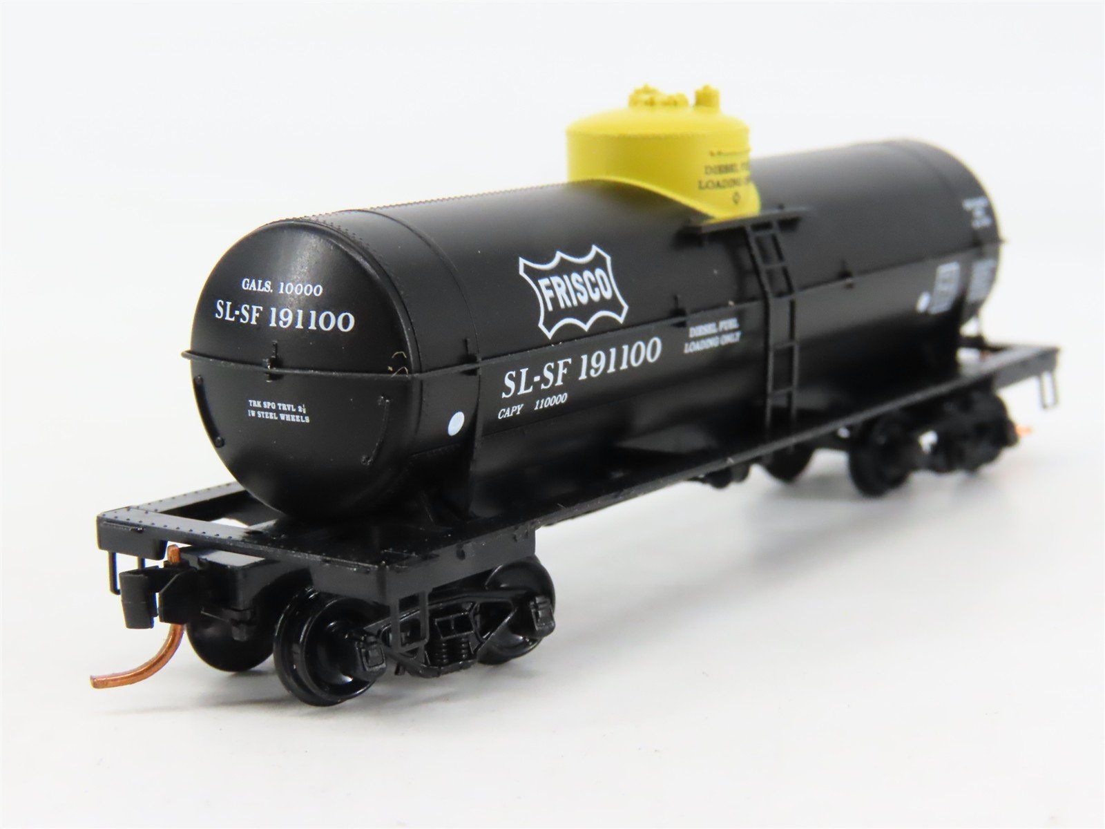 N Scale Micro-Trains 06500712 39' Single Dome Tank Car RTR