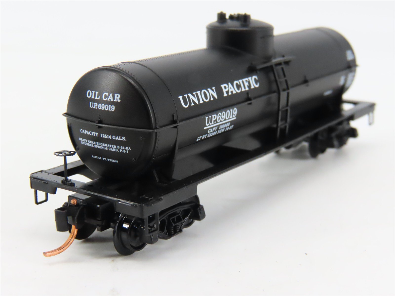 N Scale Micro-Trains 65180 UP Union Pacific 39' Tank Car 69019 RTR