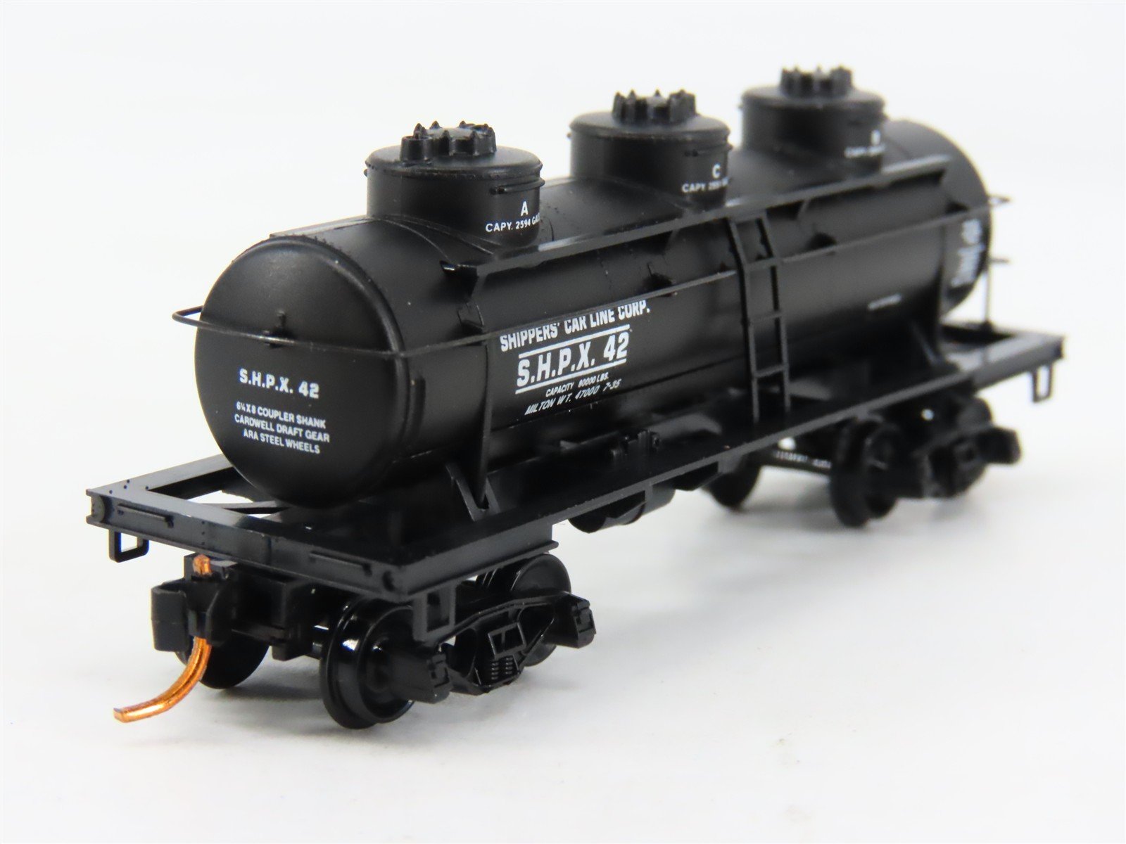 N Scale Micro-Trains 06600070 SHPX Shippers' Car Line 3-Dome Tank Car 42 RTR