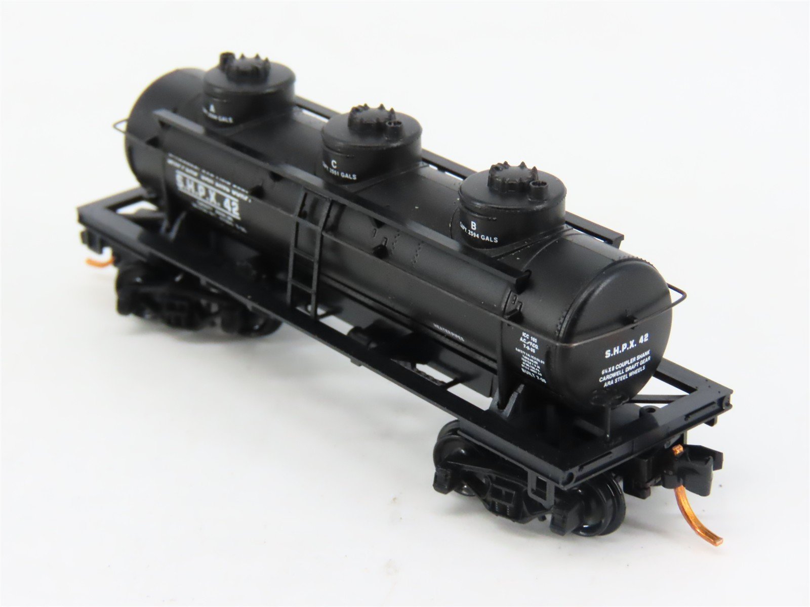 N Scale Micro-Trains 06600070 SHPX Shippers' Car Line 3-Dome Tank Car 42 RTR