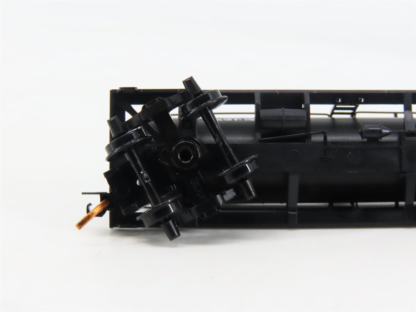 N Scale Micro-Trains 06600070 SHPX Shippers' Car Line 3-Dome Tank Car 42 RTR