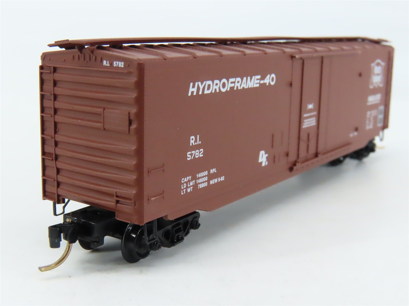 N Scale Micro-Trains 32290 RI Rock Island 50' Box Car 5782 RTR