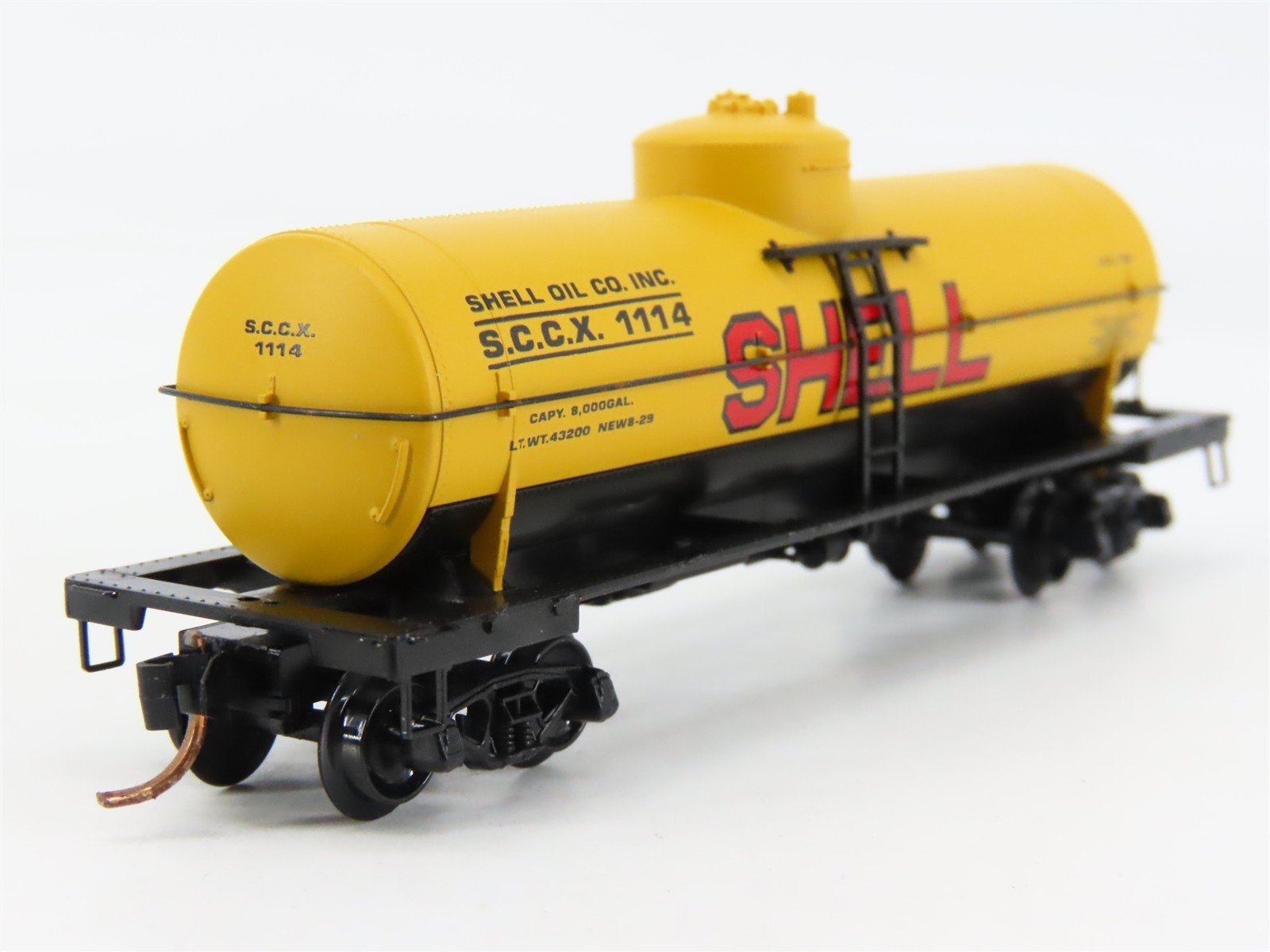 N Scale Micro-Trains SCCX Shell Oil Company Tank Car 1114 RTR