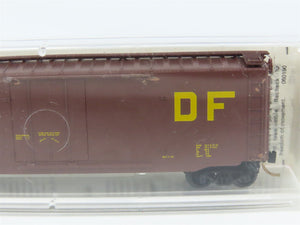 N Scale Micro-Trains 32300 CGW Chicago Great Western 50' Box Car 307 RTR