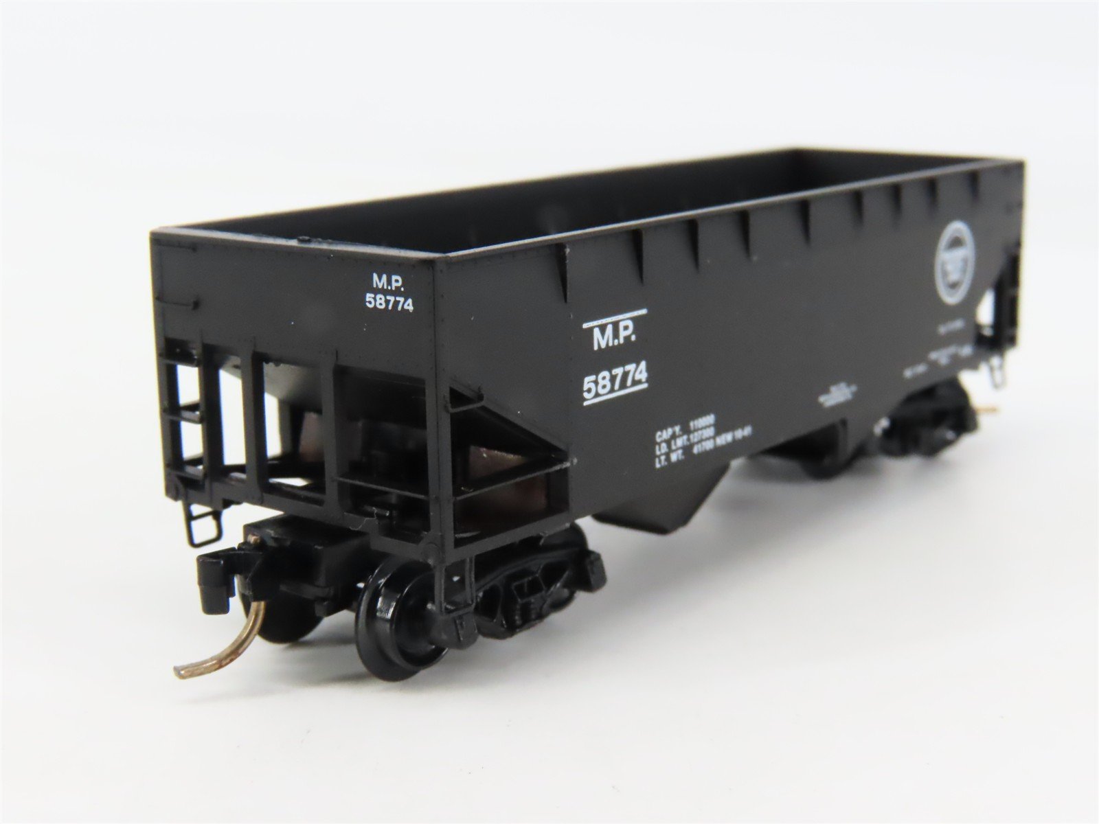 N Scale Micro-Trains 55320 MP Missouri Pacific 33' 2-Bay Hopper 58774 RTR