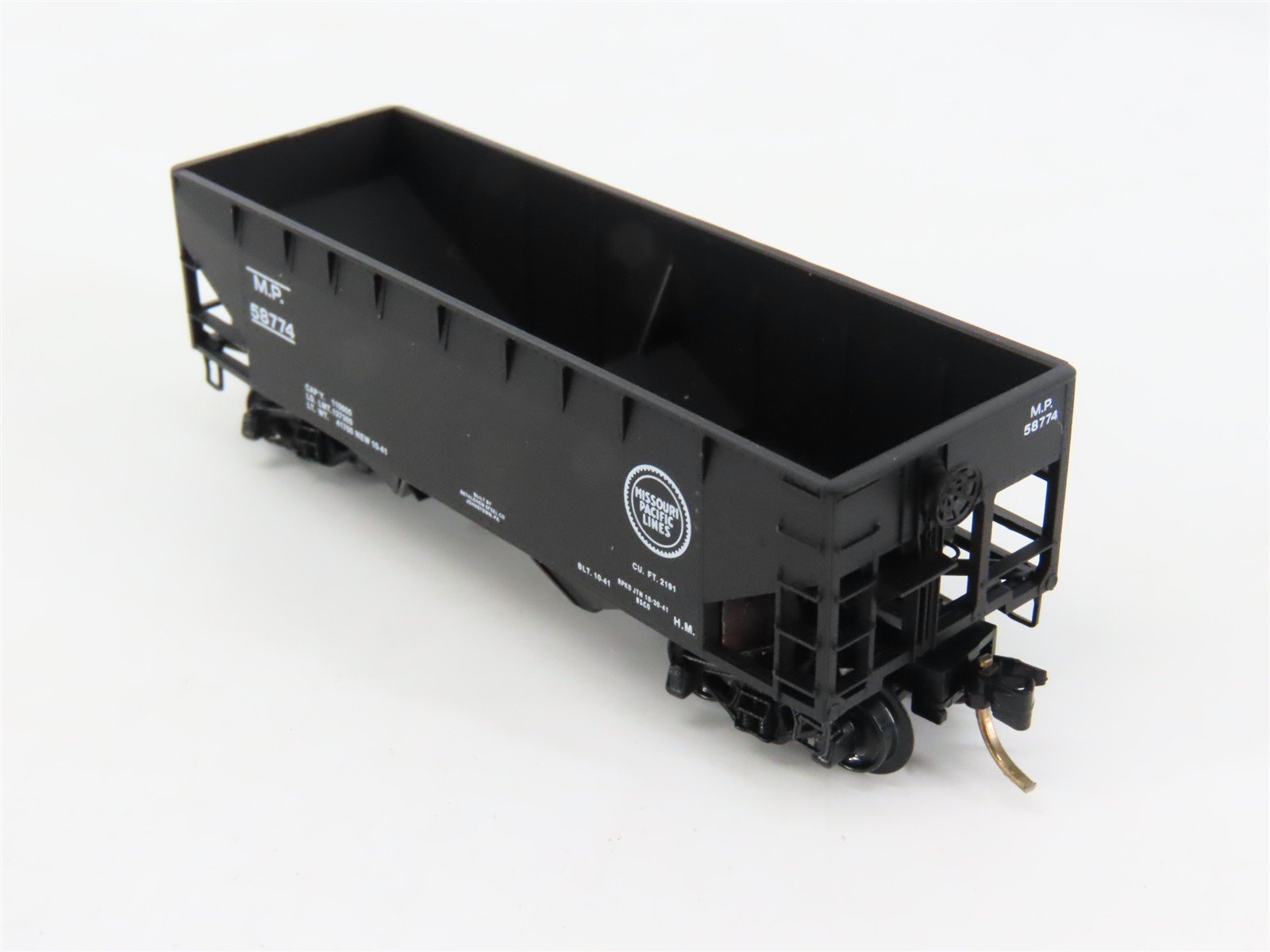 N Scale Micro-Trains 55320 MP Missouri Pacific 33' 2-Bay Hopper 58774 RTR