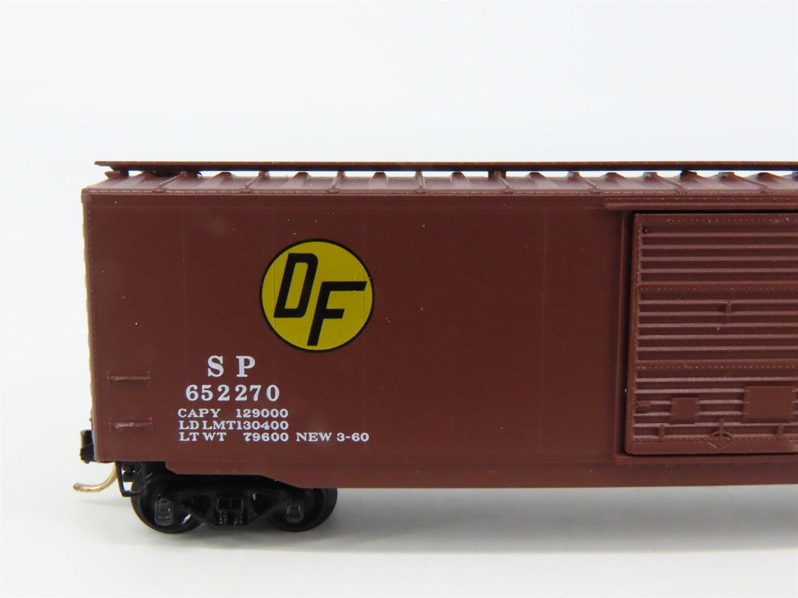 N Scale Micro-Trains 31200 SP Southern Pacific 50' Box Car 652270 RTR