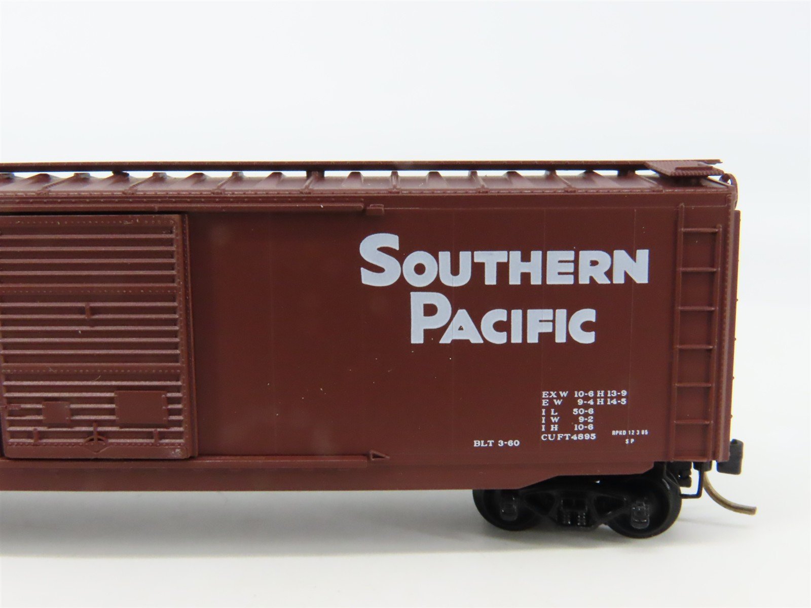 N Scale Micro-Trains 31200 SP Southern Pacific 50' Box Car 652270 RTR