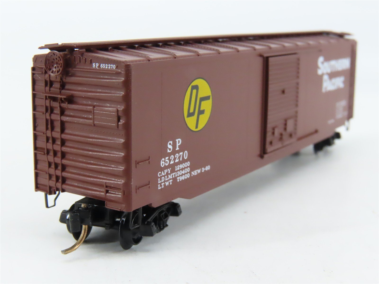 N Scale Micro-Trains 31200 SP Southern Pacific 50' Box Car 652270 RTR