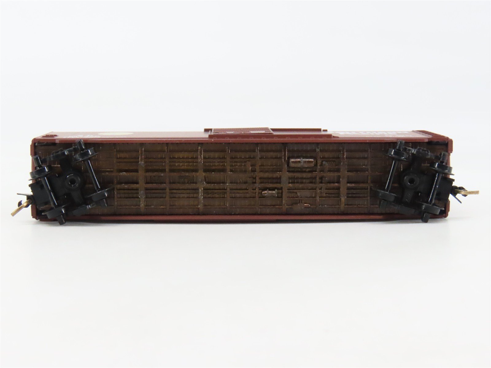 N Scale Micro-Trains 31200 SP Southern Pacific 50' Box Car 652270 RTR