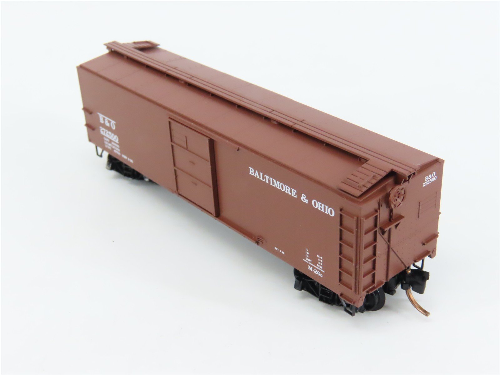 N Scale Micro-Trains 120210 B&O Baltimore & Ohio 40' Box Car 272500 RTR