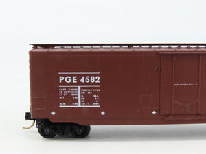 N Scale Micro-Trains 32260 PGE Pacific Great Eastern 50' Box Car 4582 RTR