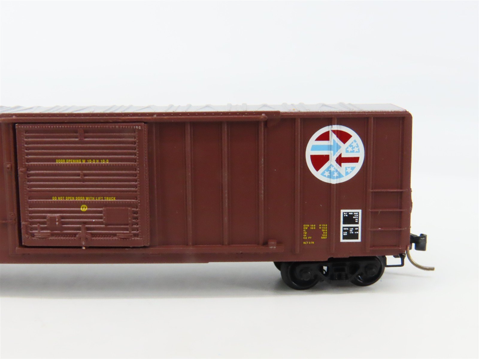 N Scale Micro-Trains 25480 VC Virginia Central 50' Box Car 9017 RTR