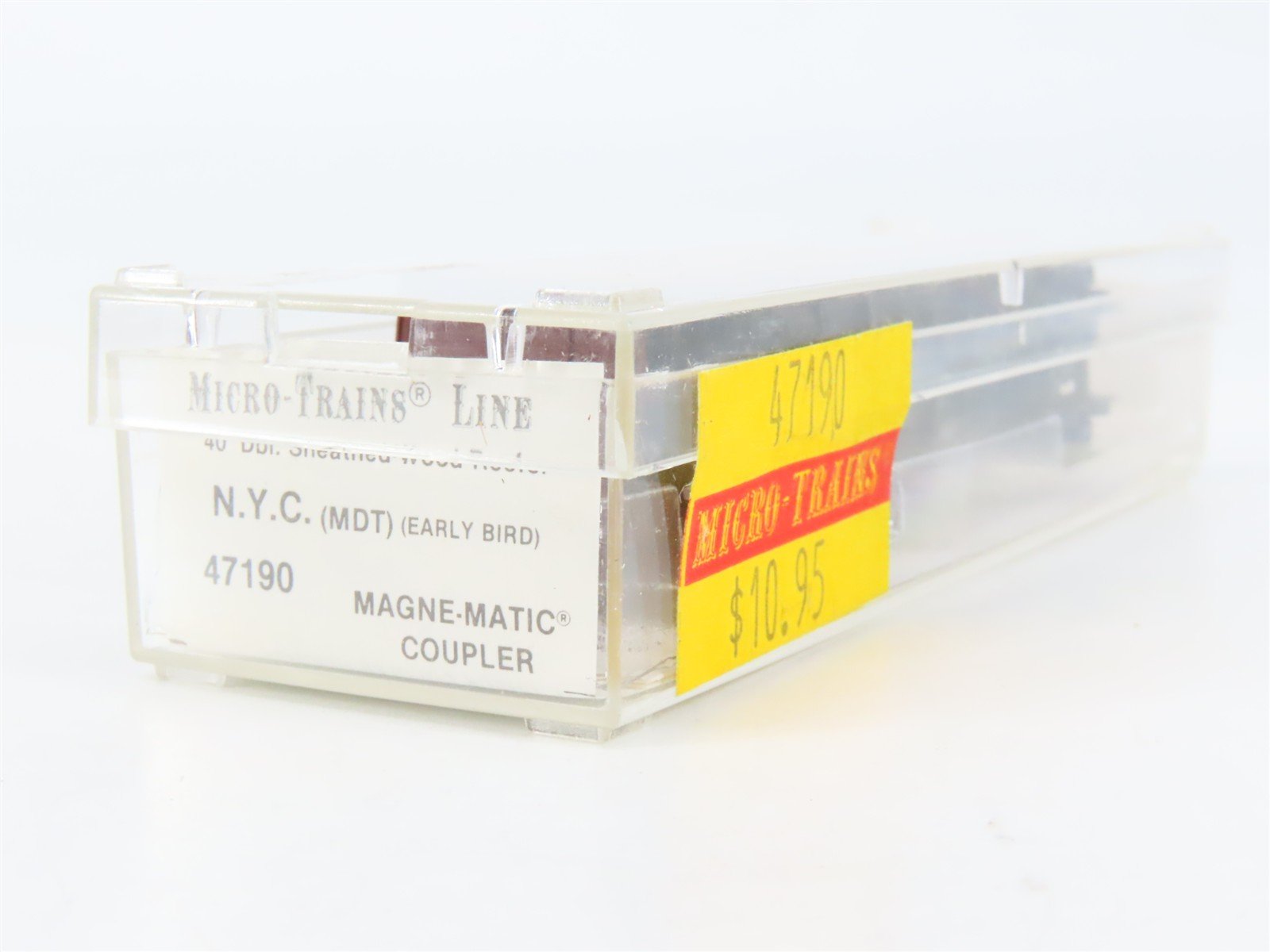 N Scale Micro-Trains 47190 NYC New York Central 40' Wood Reefer 11258 RTR