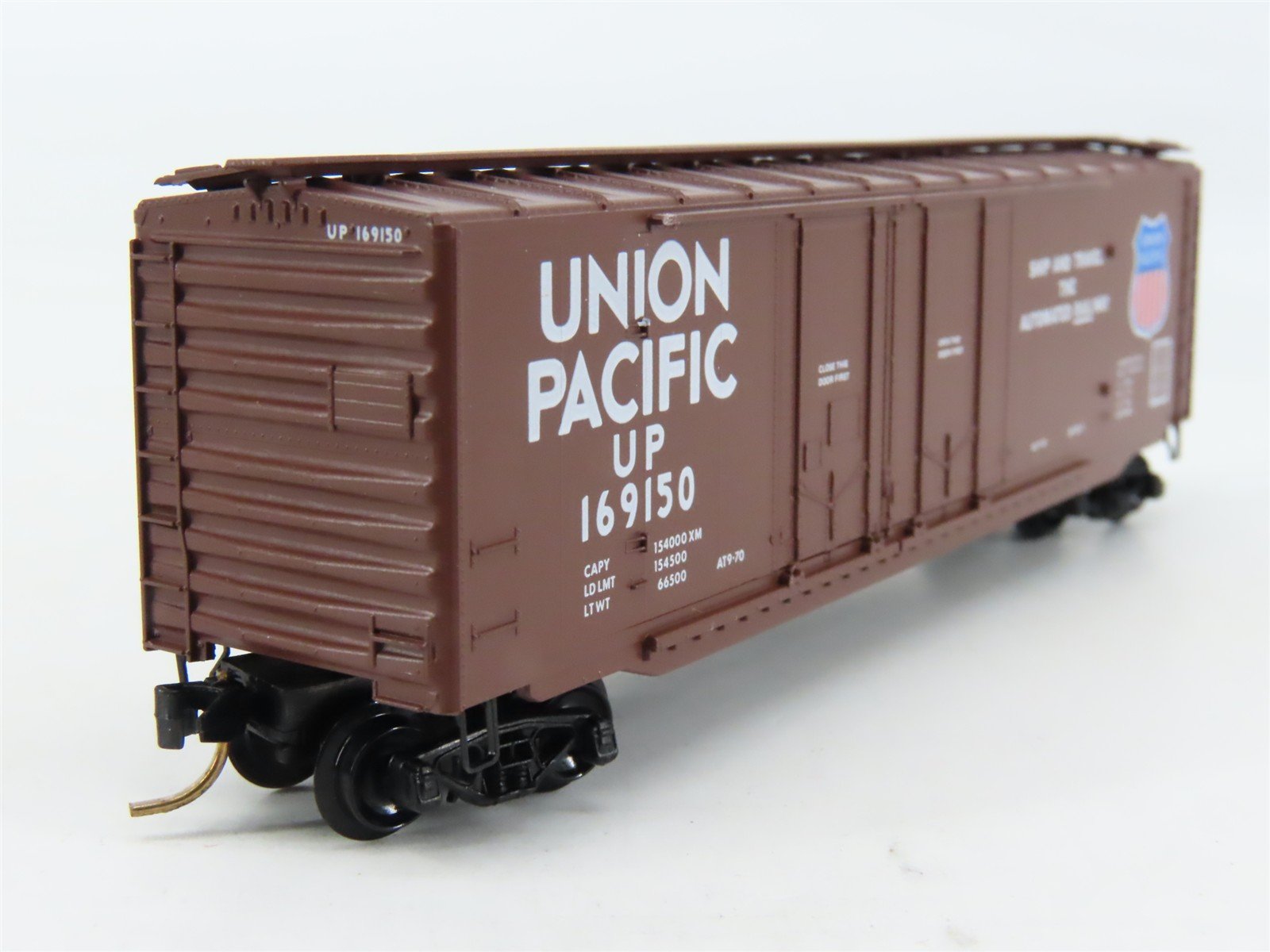 N Scale Micro-Trains 36030 UP Union Pacific 50' Box Car 169150 RTR