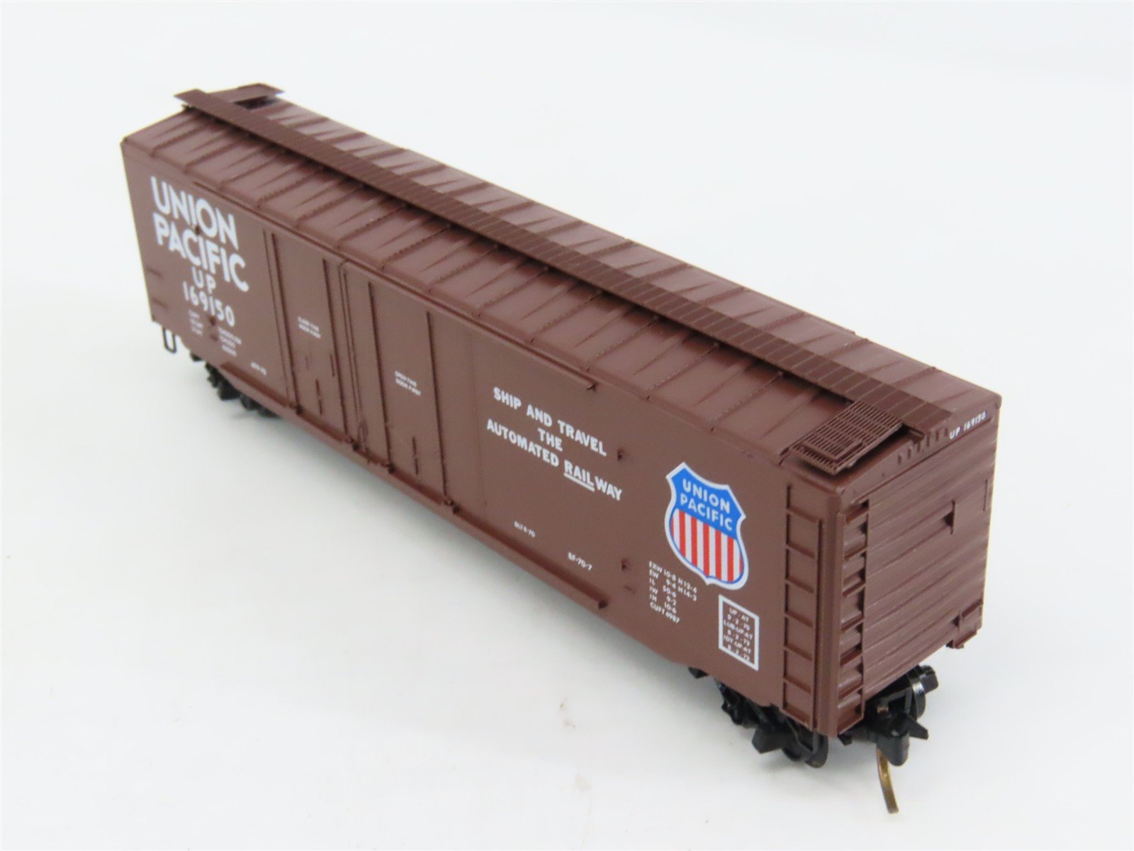 N Scale Micro-Trains 36030 UP Union Pacific 50' Box Car 169150 RTR