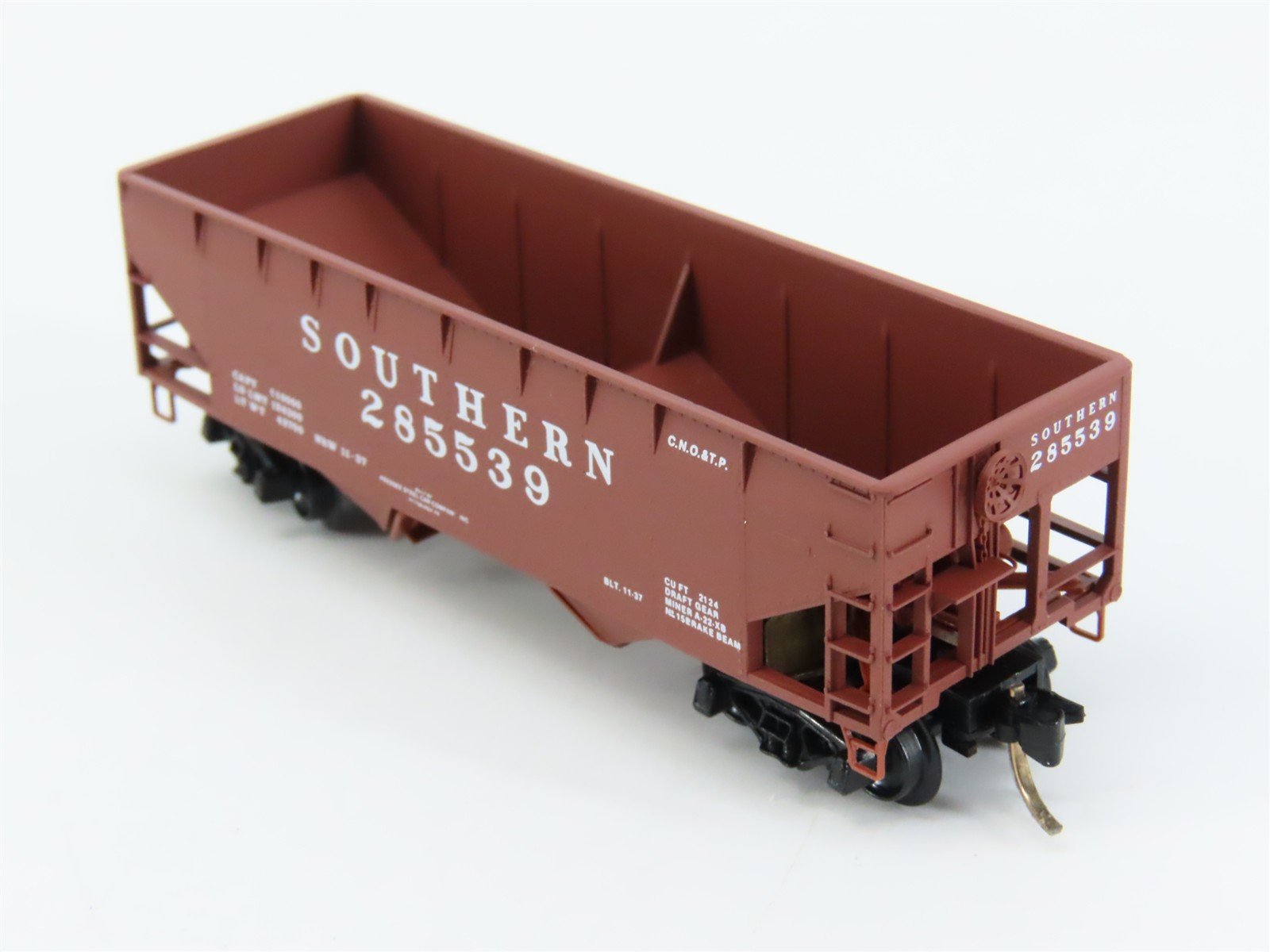 N Scale Micro-Trains 55330 SOU Southern 33' 2-Bay Hopper 285539 RTR