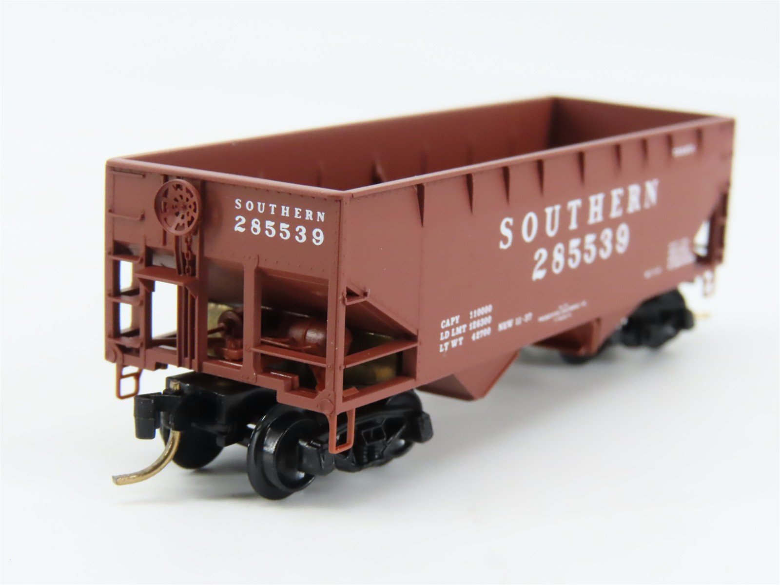 N Scale Micro-Trains 55330 SOU Southern 33' 2-Bay Hopper 285539 RTR