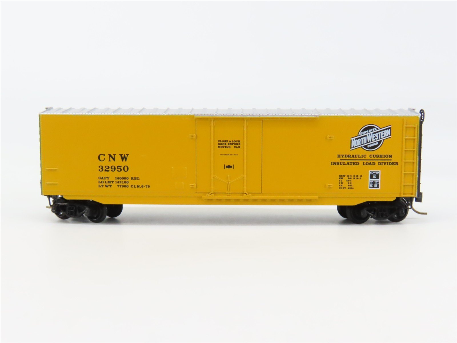 N Scale Kadee / Micro-Trains Line 38180 Chicago & North Western 50' Box Car RTR