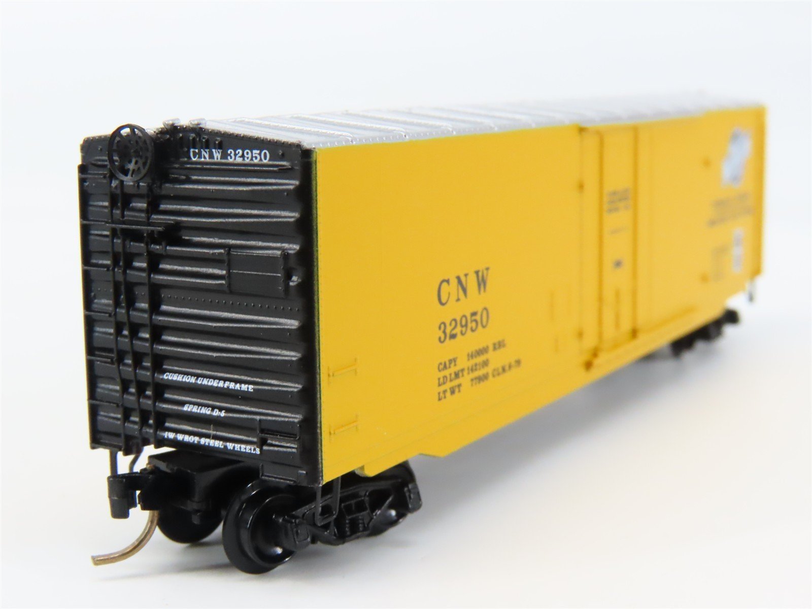 N Scale Kadee / Micro-Trains Line 38180 Chicago & North Western 50' Box Car RTR