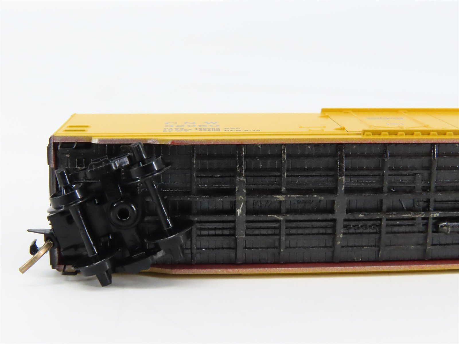N Scale Kadee / Micro-Trains Line 38180 Chicago & North Western 50' Box Car RTR