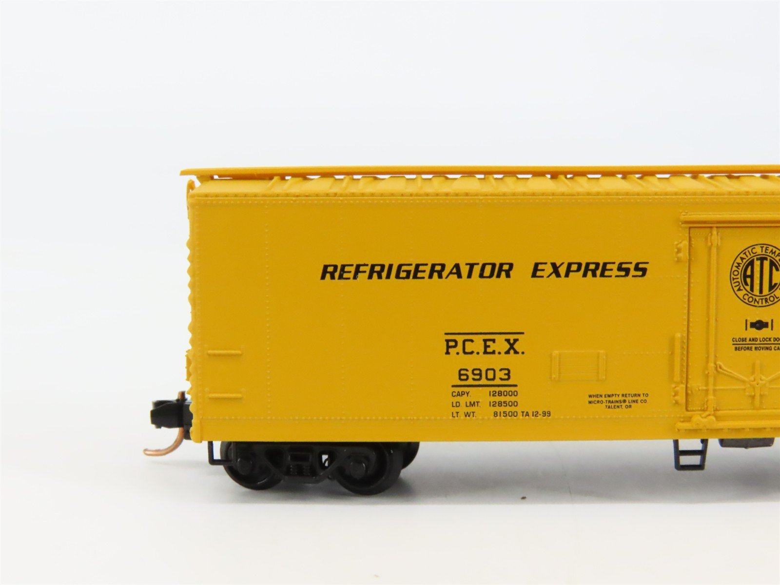 N Scale Micro-Trains 69100 PCEX Pepsi-Cola 51' Mechanical Reefer 6903 RTR