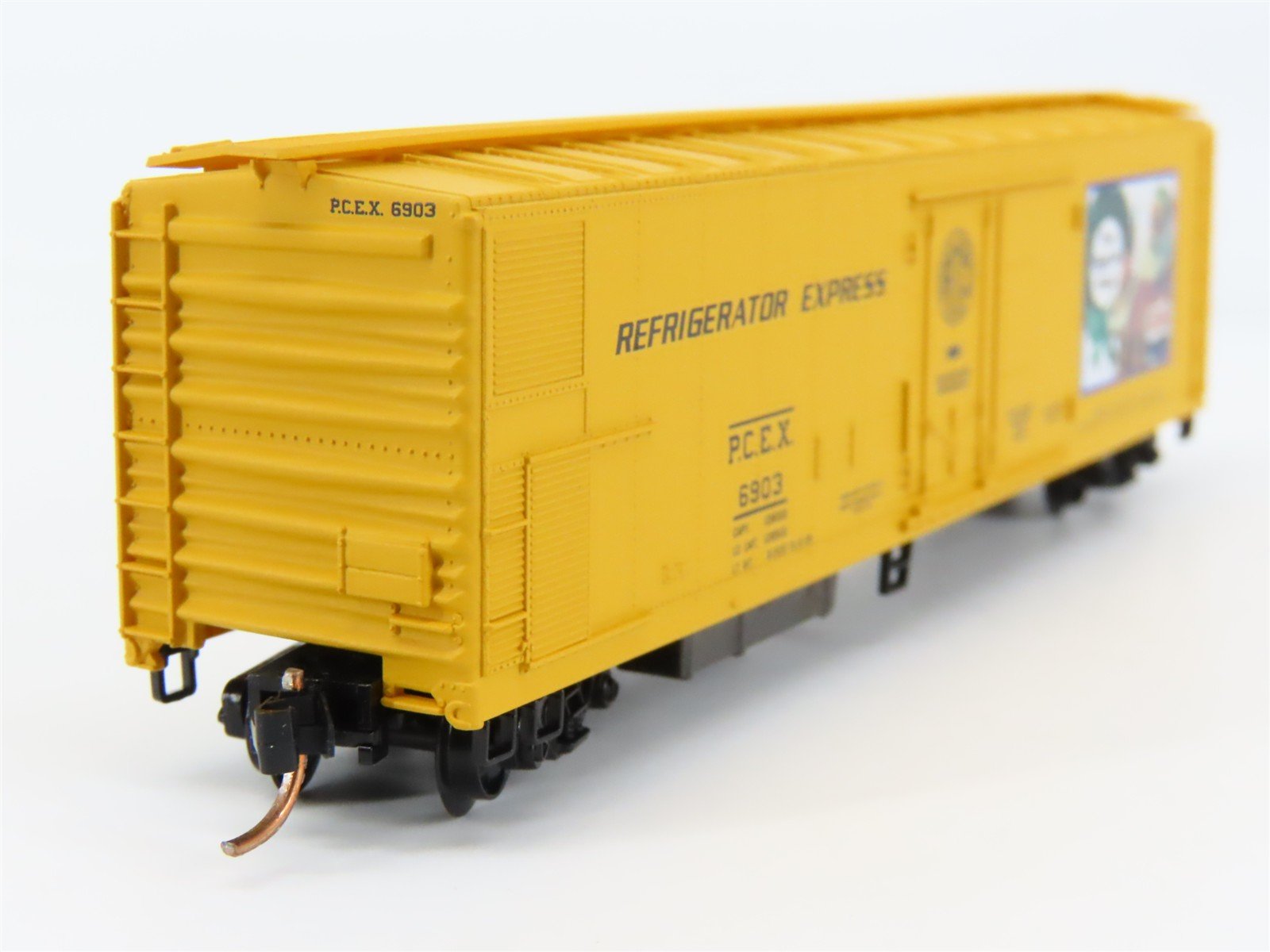 N Scale Micro-Trains 69100 PCEX Pepsi-Cola 51' Mechanical Reefer 6903 RTR