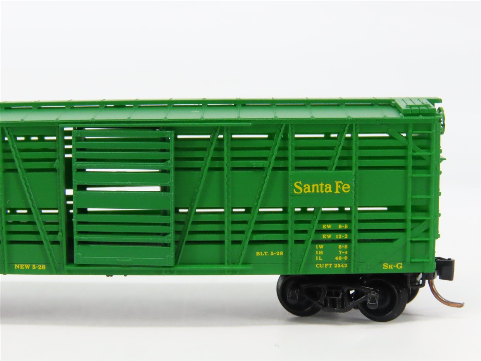 N Scale Micro-Trains 35070 ATSF Santa Fe 40' Stock/Cattle Car 68848 RTR