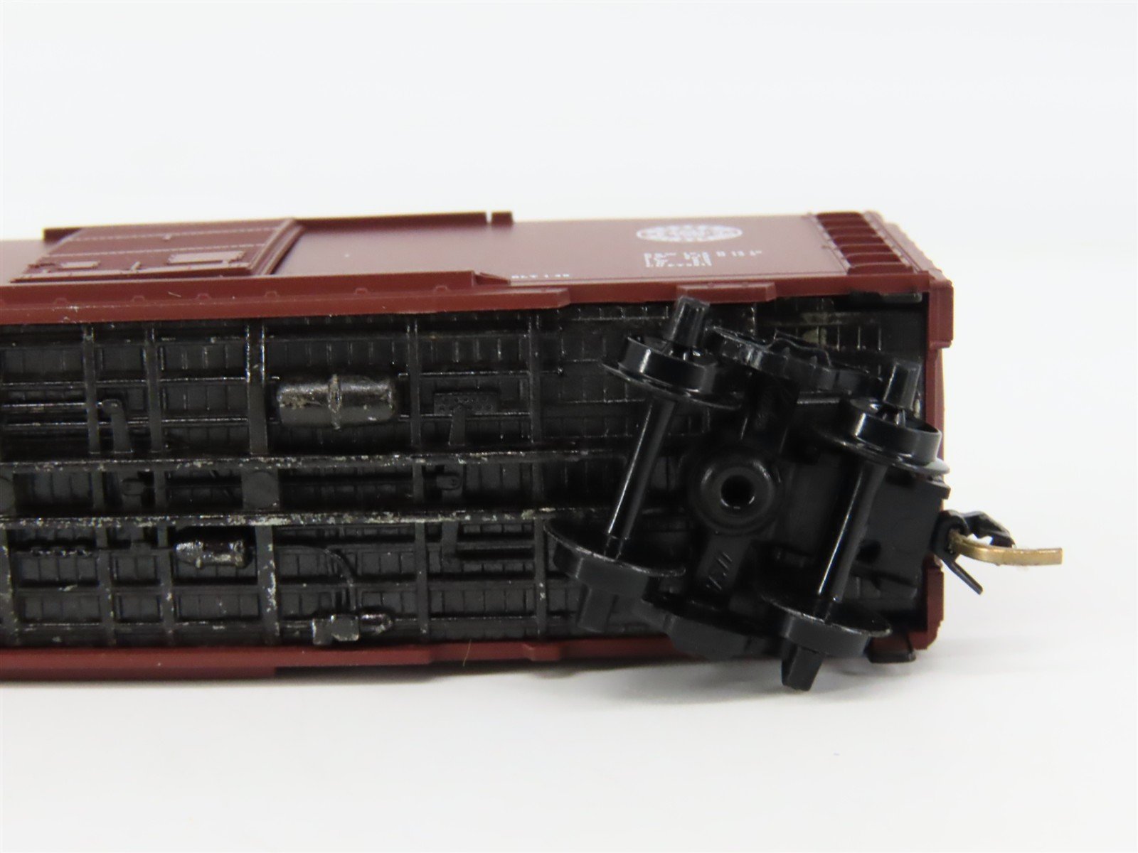 N Scale Micro-Trains 20960 WM Western Maryland 40' Box Car 27395 RTR