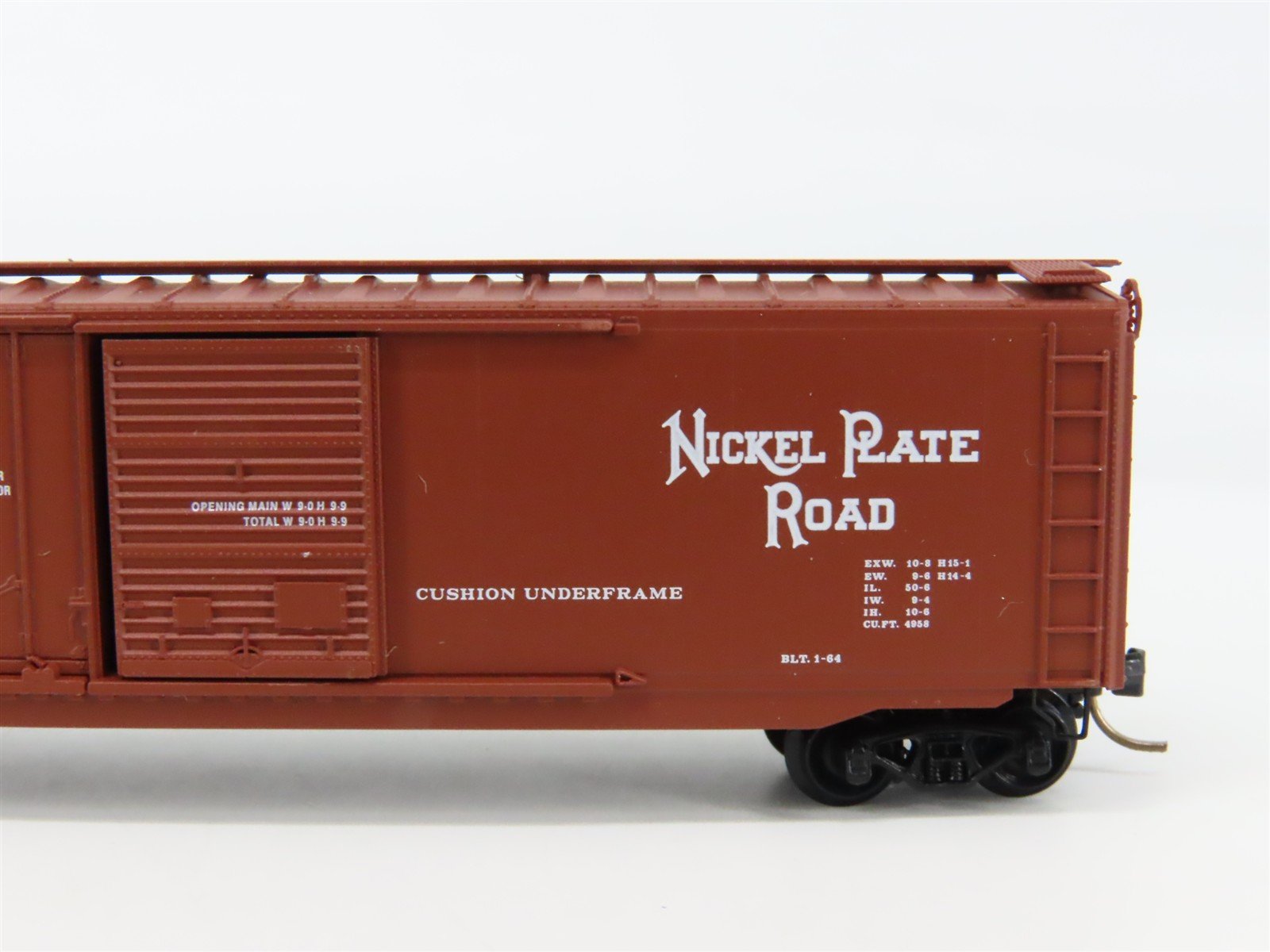 N Scale Micro-Trains 33110 NKP Nickel Plate Road 50' Box Car 81039 RTR