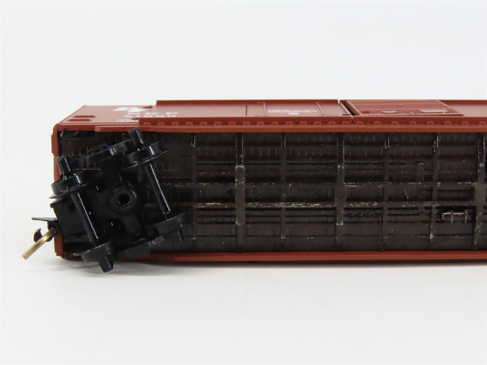 N Scale Micro-Trains 33110 NKP Nickel Plate Road 50' Box Car 81039 RTR