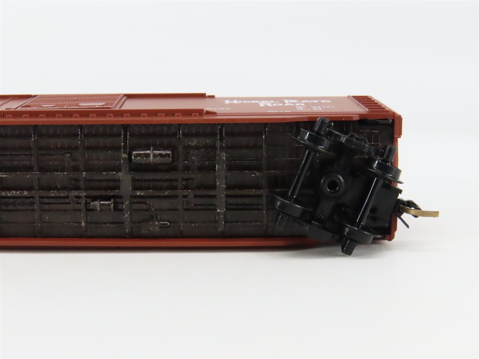 N Scale Micro-Trains 33110 NKP Nickel Plate Road 50' Box Car 81039 RTR