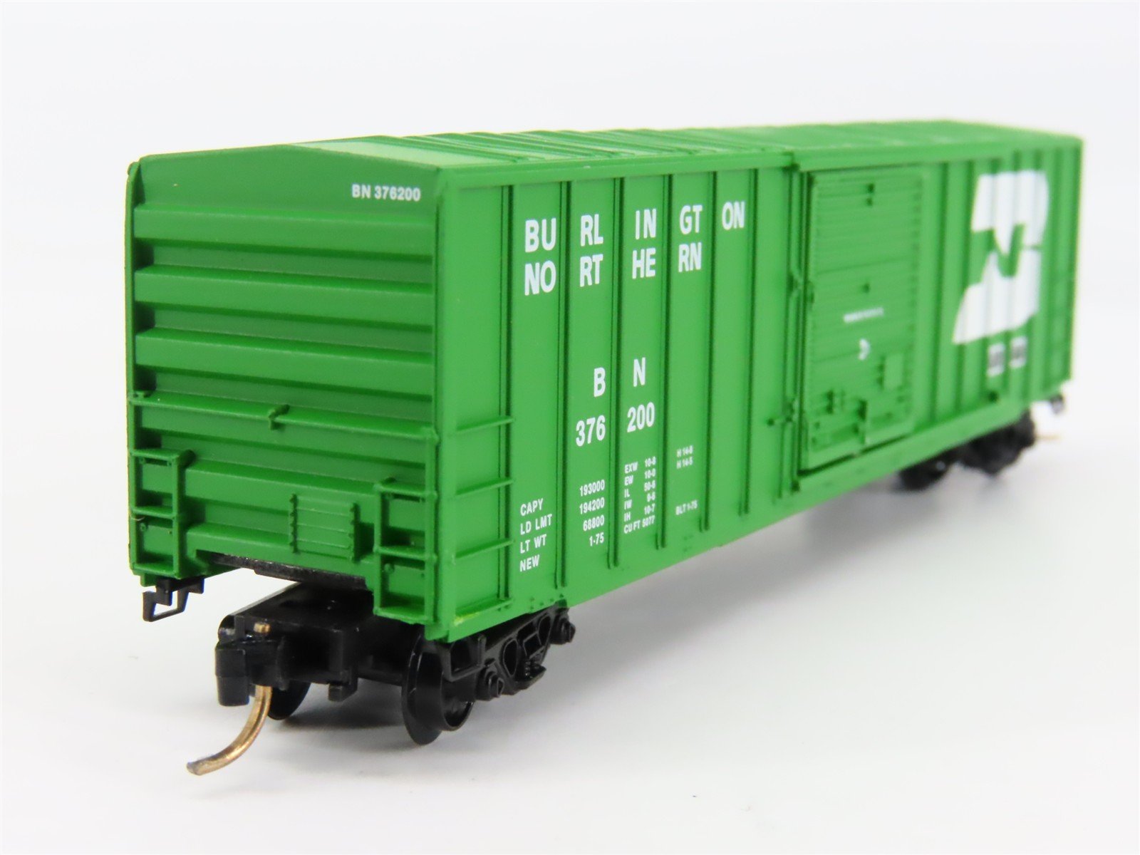 N Scale Micro-Trains 25490 BN Burlington Northern 50' Box Car 376200 RTR