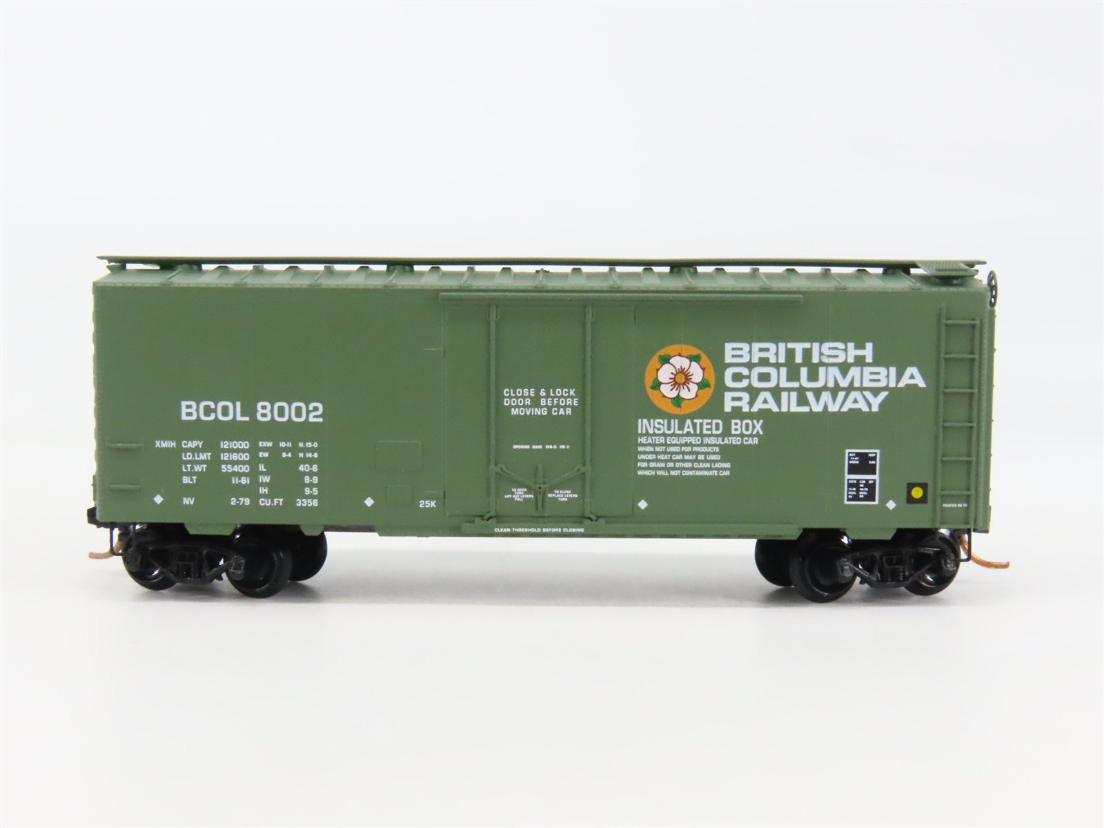 N Scale Micro-Trains 21230 British Columbia Railway 40' Plug Door Box Car RTR