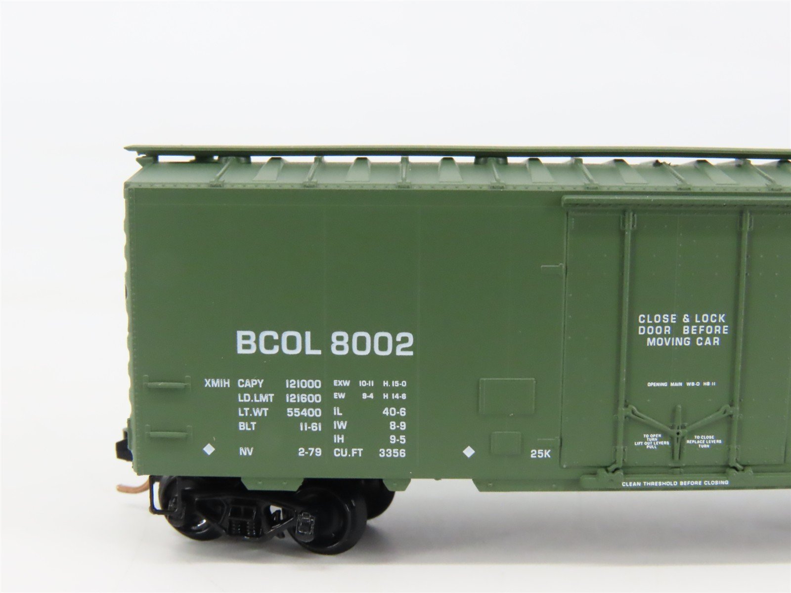N Scale Micro-Trains 21230 British Columbia Railway 40' Plug Door Box Car RTR