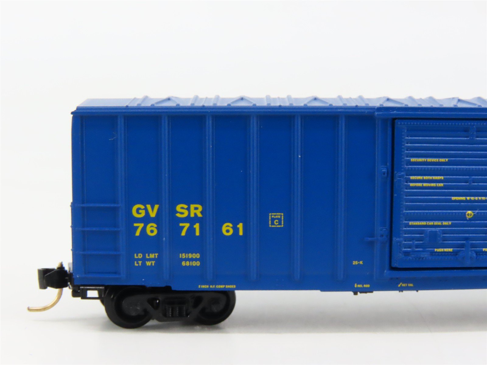 N Scale Micro-Trains 25520 GVSR Golden West Service 50' Box Car 767161 RTR