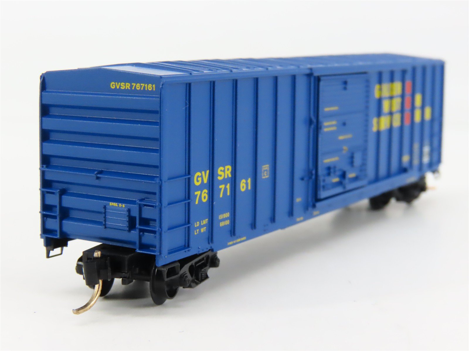 N Scale Micro-Trains 25520 GVSR Golden West Service 50' Box Car 767161 RTR