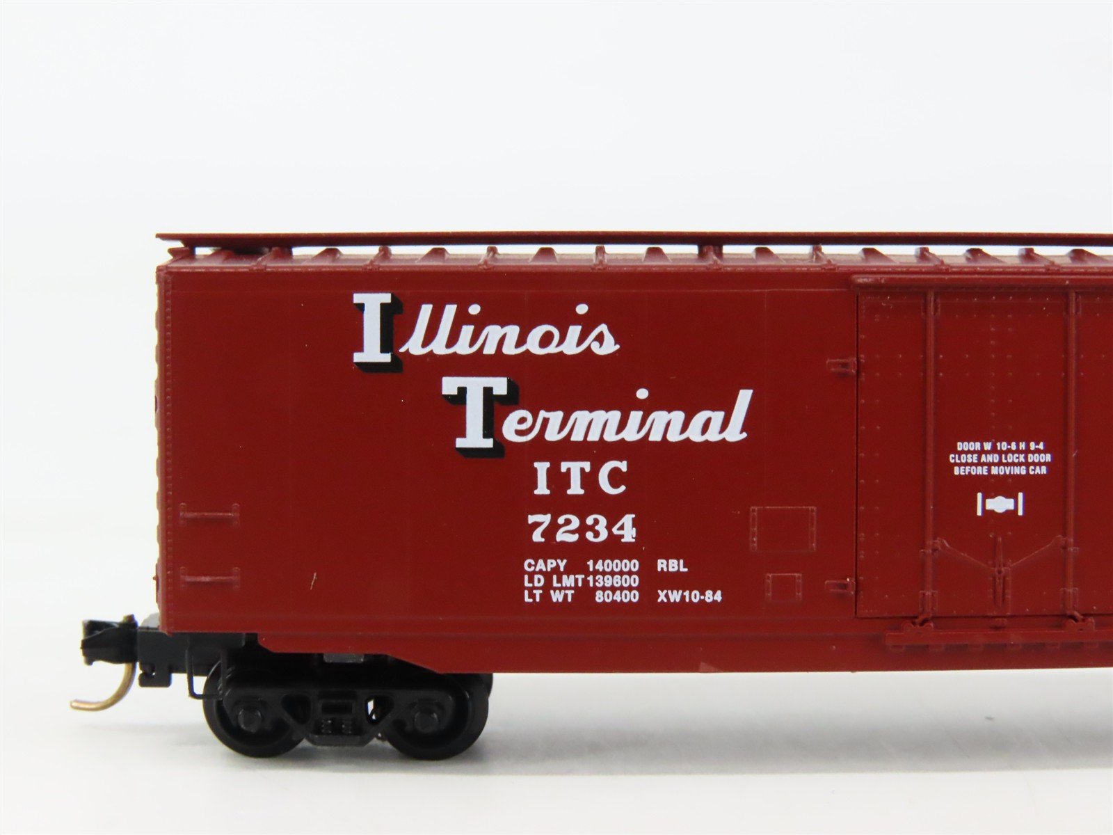 N Scale Micro-Trains 32270 ITC Illinois Terminal 50' Plug Door Box Car 7234 RTR