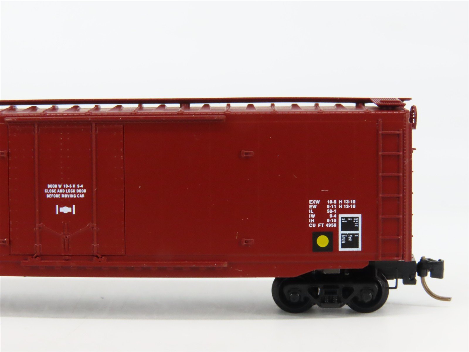 N Scale Micro-Trains 32270 ITC Illinois Terminal 50' Plug Door Box Car 7234 RTR