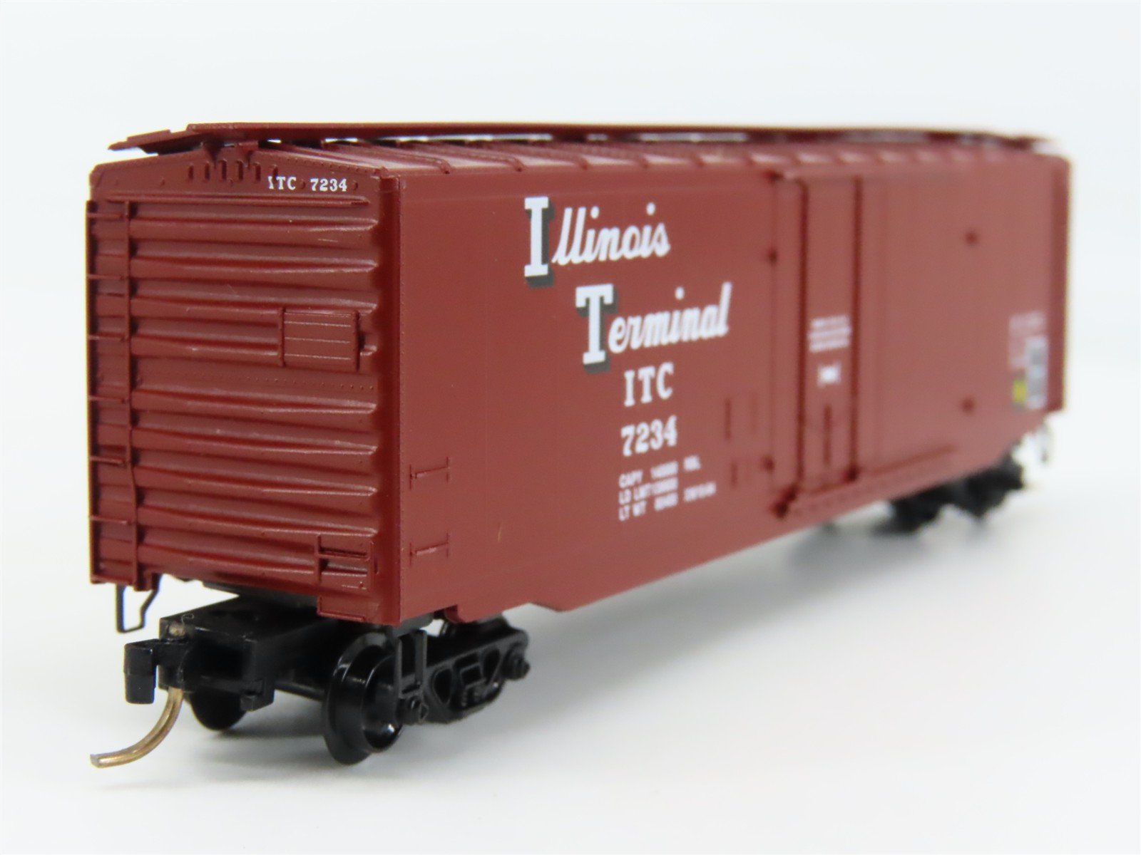 N Scale Micro-Trains 32270 ITC Illinois Terminal 50' Plug Door Box Car 7234 RTR