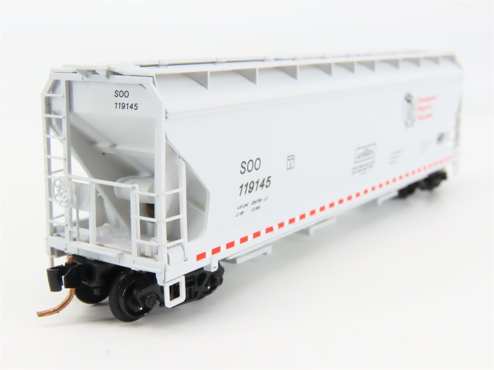 N Scale Micro-Trains 94140 Soo Line 3-Bay Covered Hopper 119145 RTR