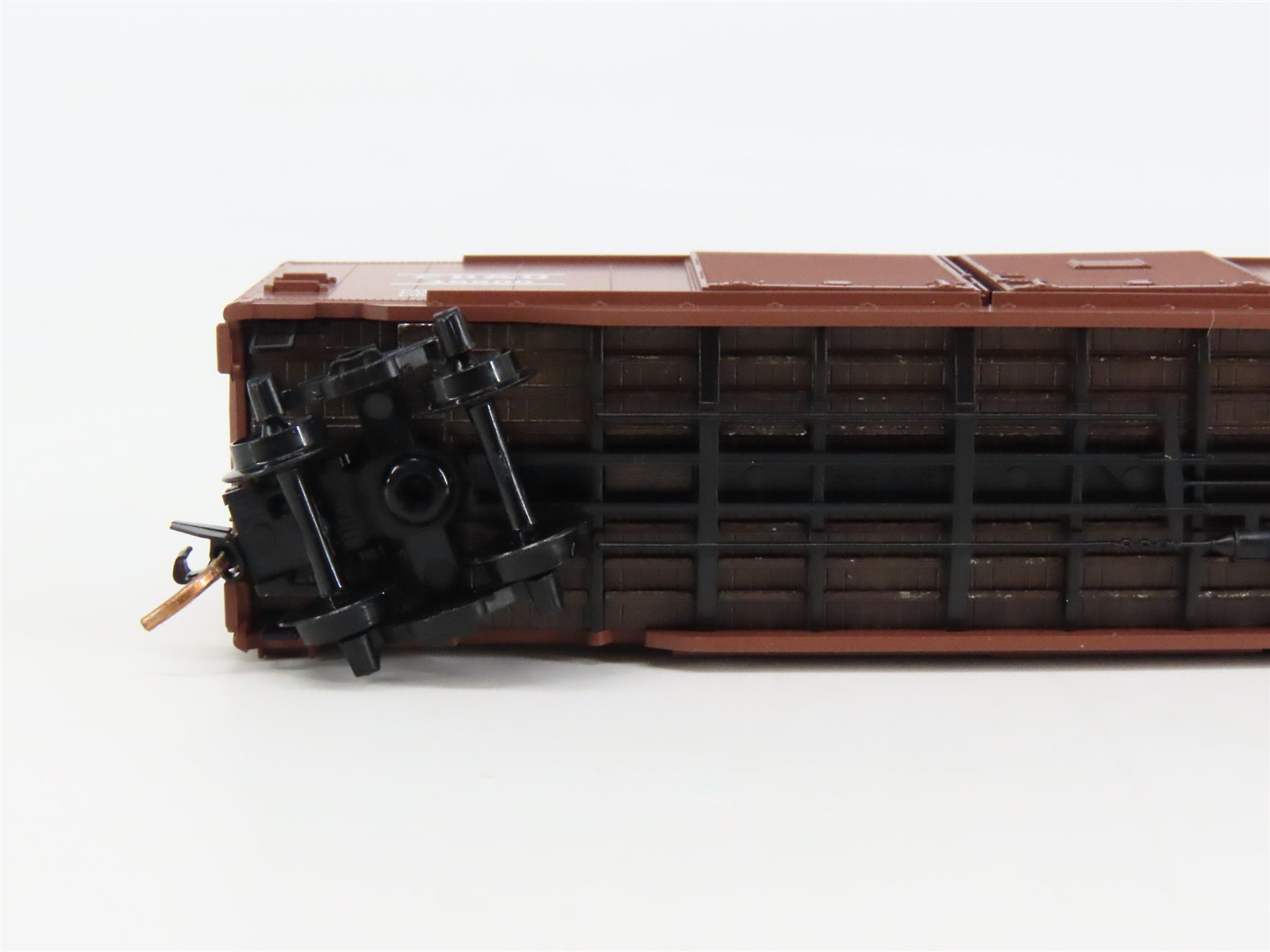 N Scale Micro-Trains 78090 Chicago, Burlington & Quincy 50' Auto Box Car RTR