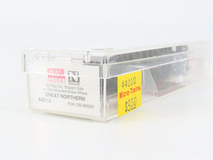 N Scale Micro-Trains 44010 GN Great Northern 50' Straight Side Flat Car RTR