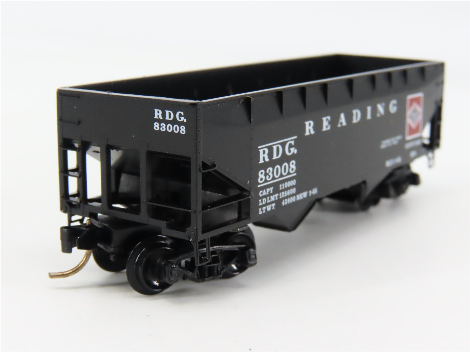 N Scale Micro-Trains 55310 RDG Reading 33' 2-Bay Hopper 83008 RTR